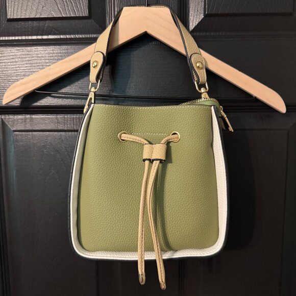 Handbags - Womens Fashion White and Green Handbag Crossbody multiple handles and straps